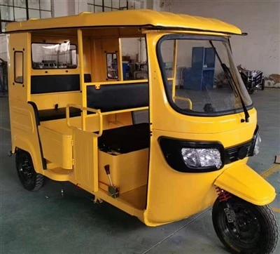 Triciclo passeggero elettrico con 7 sedili